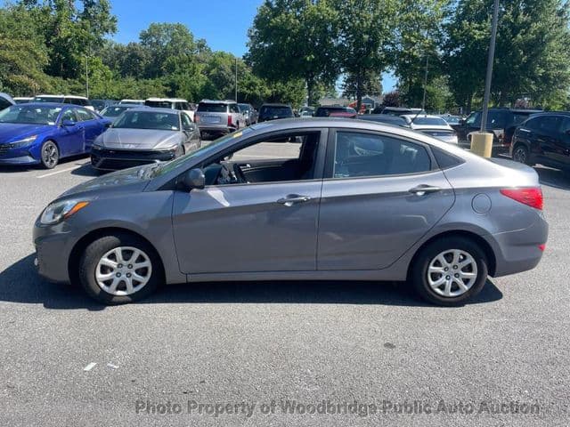 2014 Hyundai Accent 15