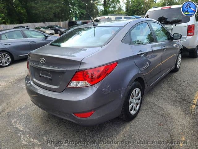 2014 Hyundai Accent 4