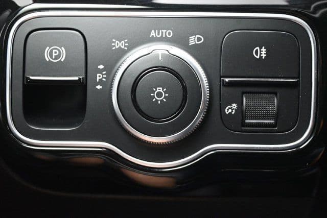 2020 Mercedes-Benz CLA 13