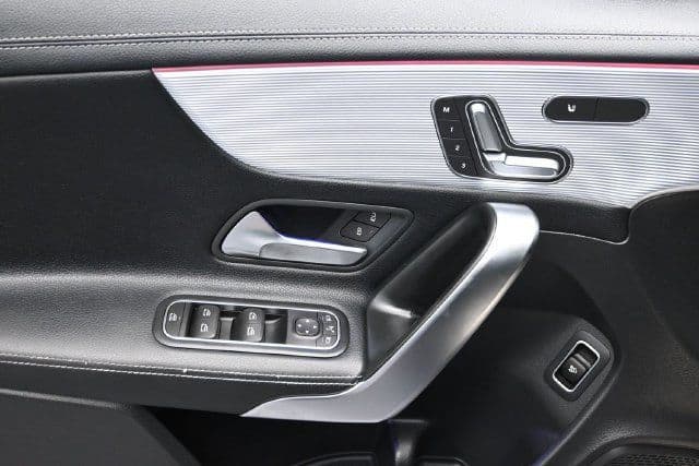 2020 Mercedes-Benz CLA 2