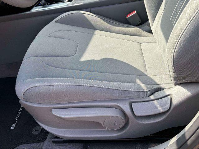 2021 Hyundai Elantra 10