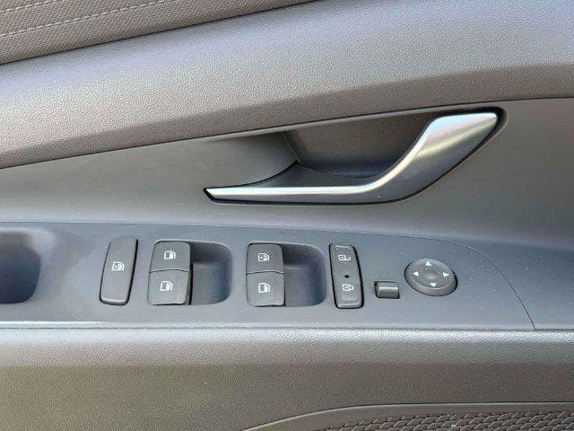 2021 Hyundai Elantra 14