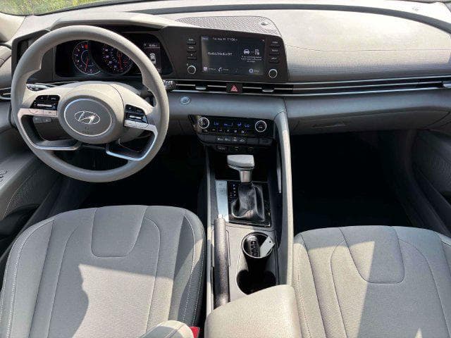 2021 Hyundai Elantra 26