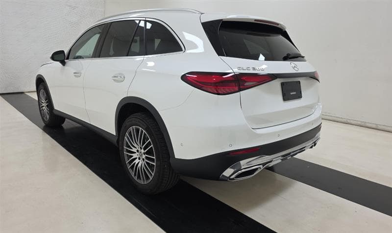 2025 Mercedes-Benz GLC 5