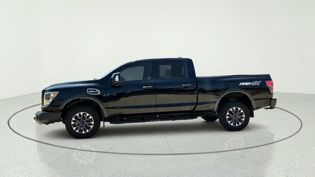 2024 Nissan Titan XD 4