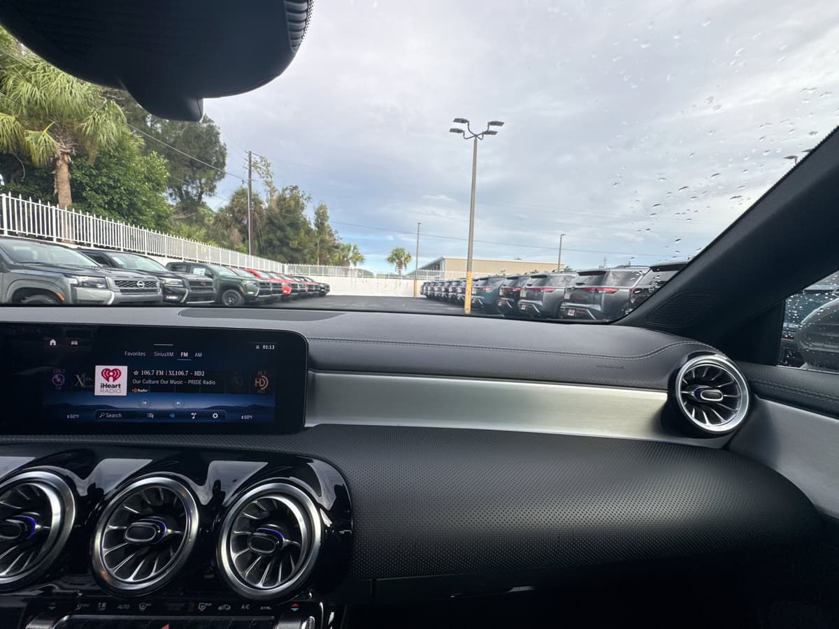 2025 Mercedes-Benz CLA 18