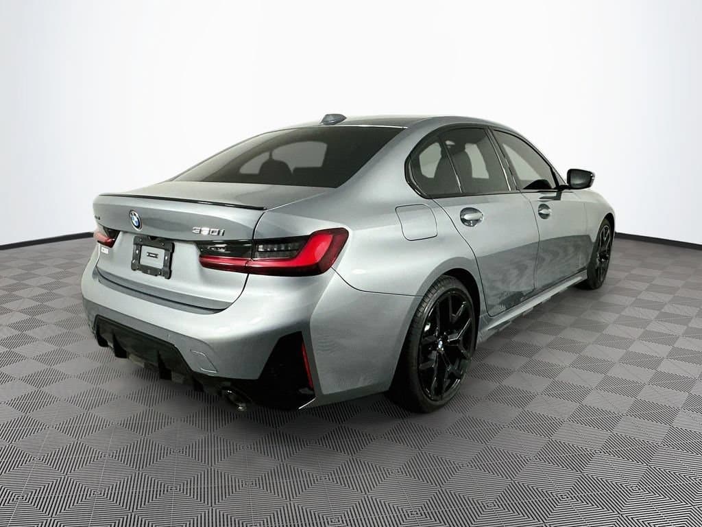 2025 BMW 3 Series 10