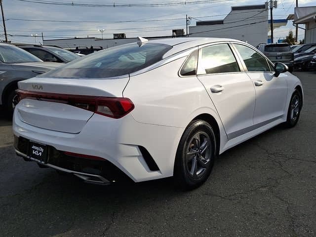 2024 Kia K5 6