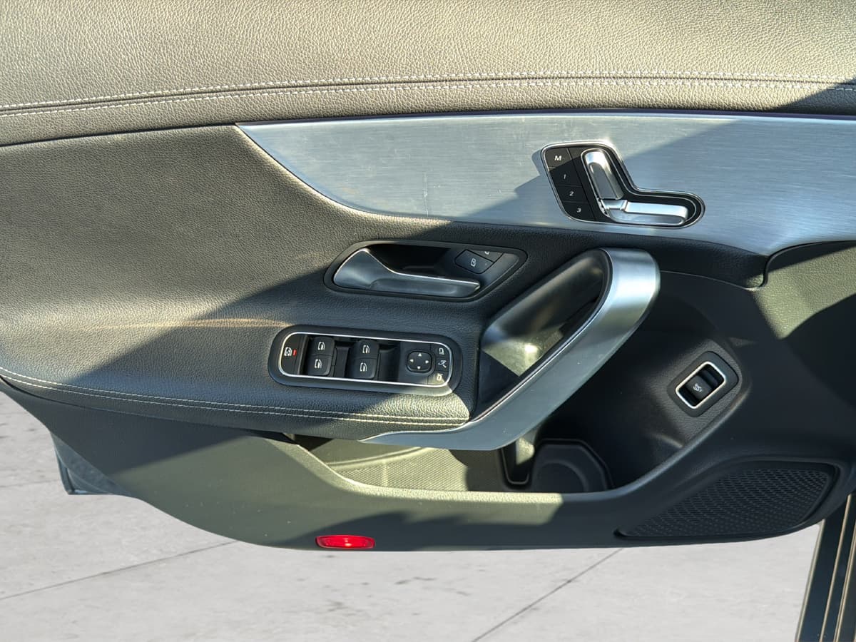 2022 Mercedes-Benz CLA 29