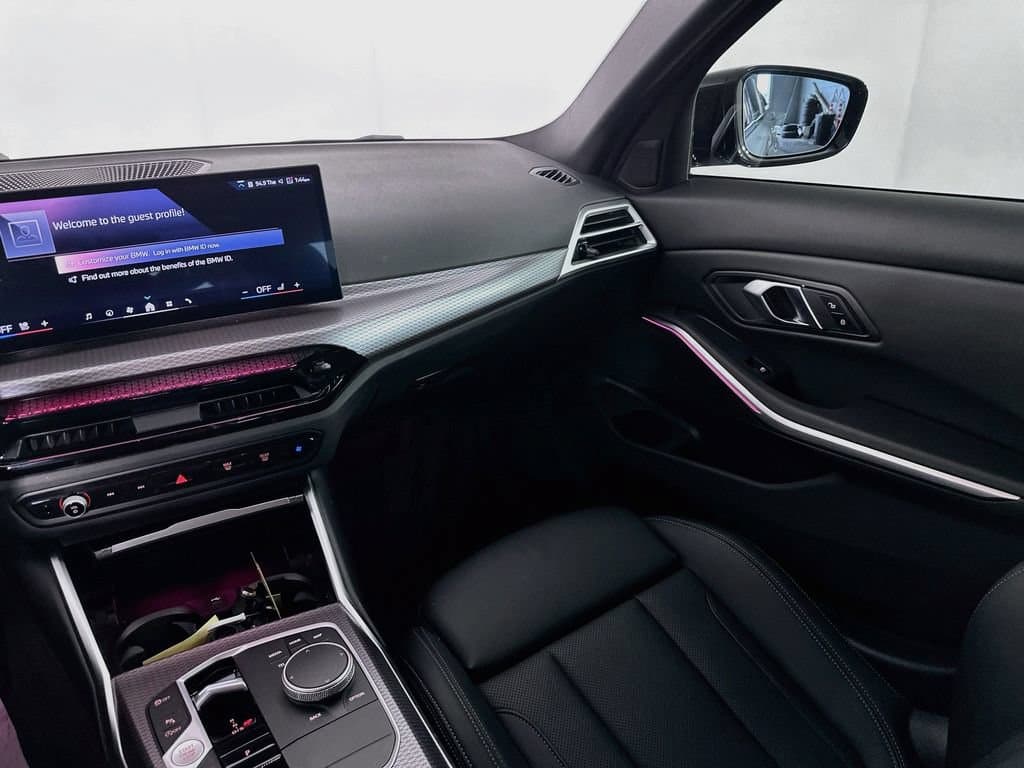 2025 BMW 3 Series 32