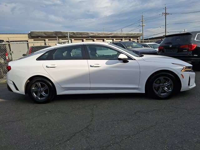 2024 Kia K5 7