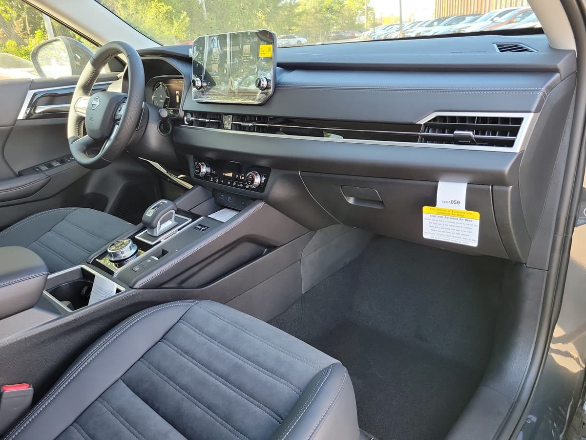 2026 Nissan Rogue Plug-In Hybrid 8