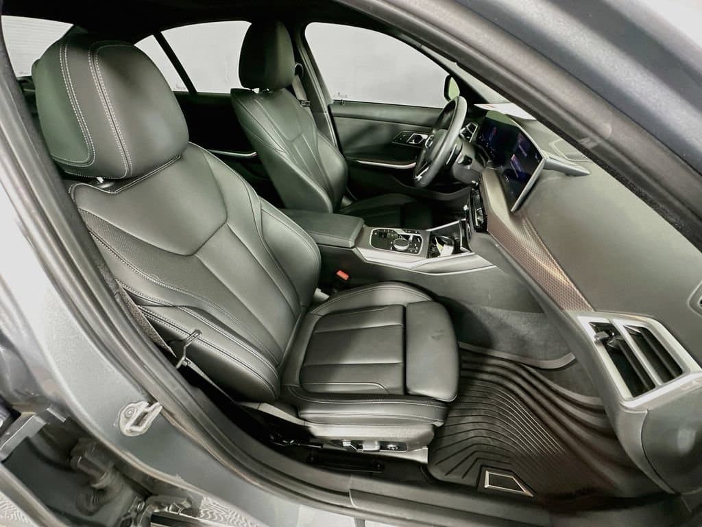 2025 BMW 3 Series 37