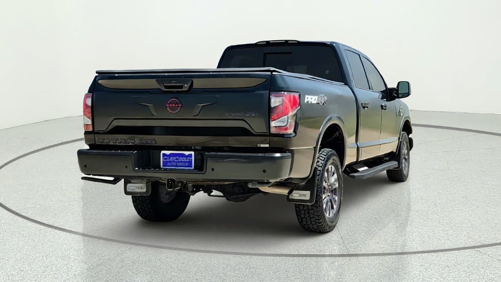 2024 Nissan Titan XD 7