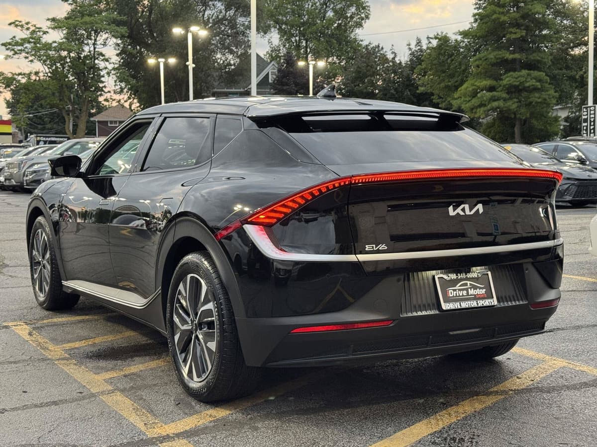 2024 Kia EV6 8