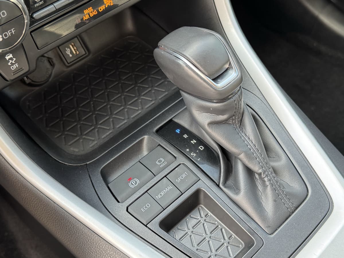 2025 Toyota RAV4 15