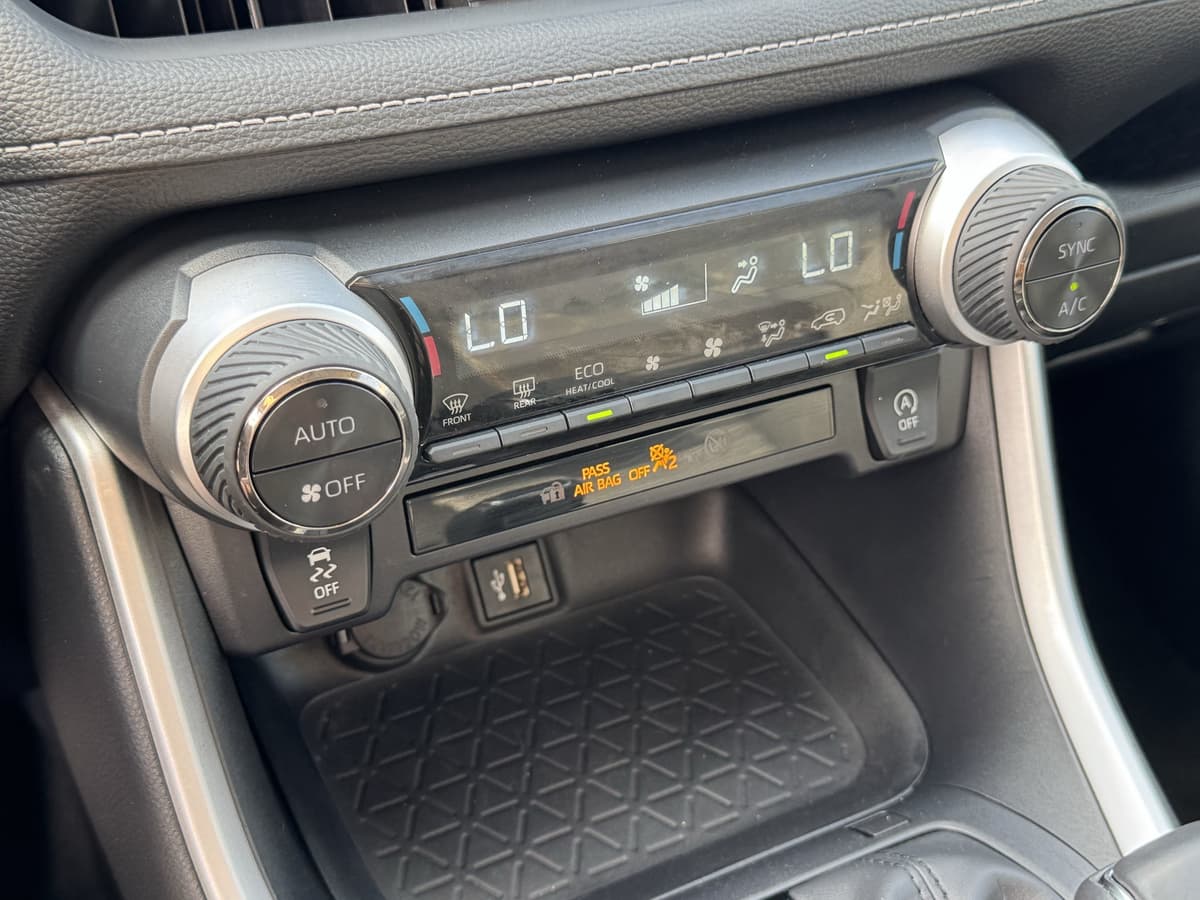 2025 Toyota RAV4 14