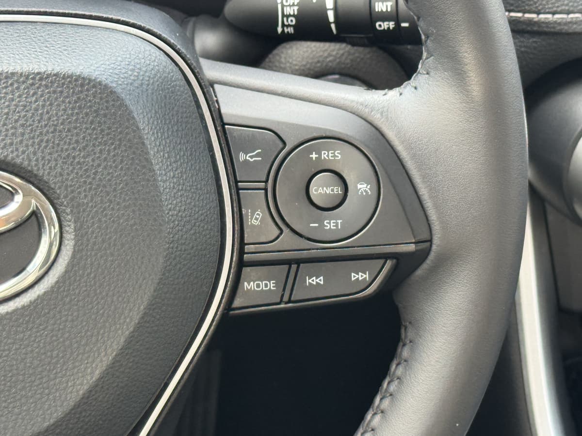 2025 Toyota RAV4 10