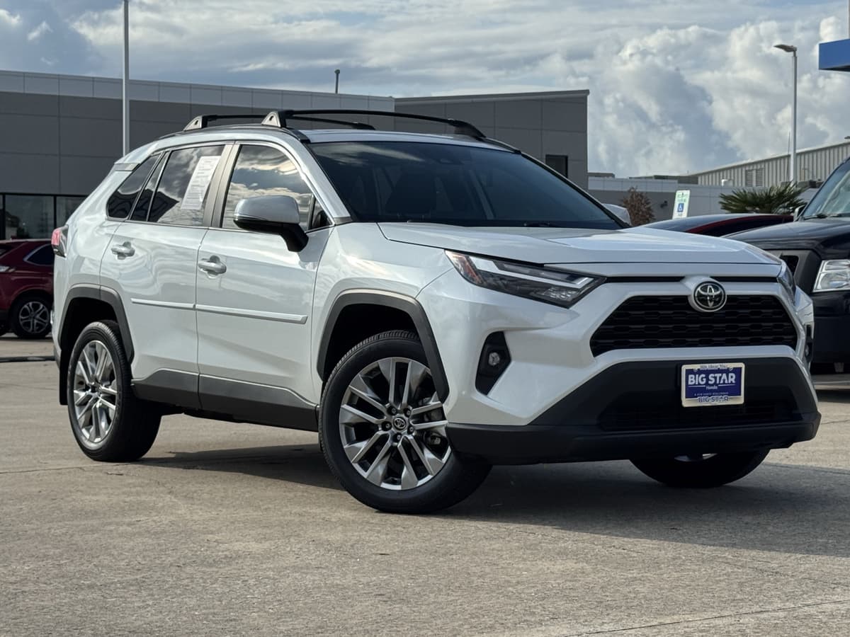 2025 Toyota RAV4 27