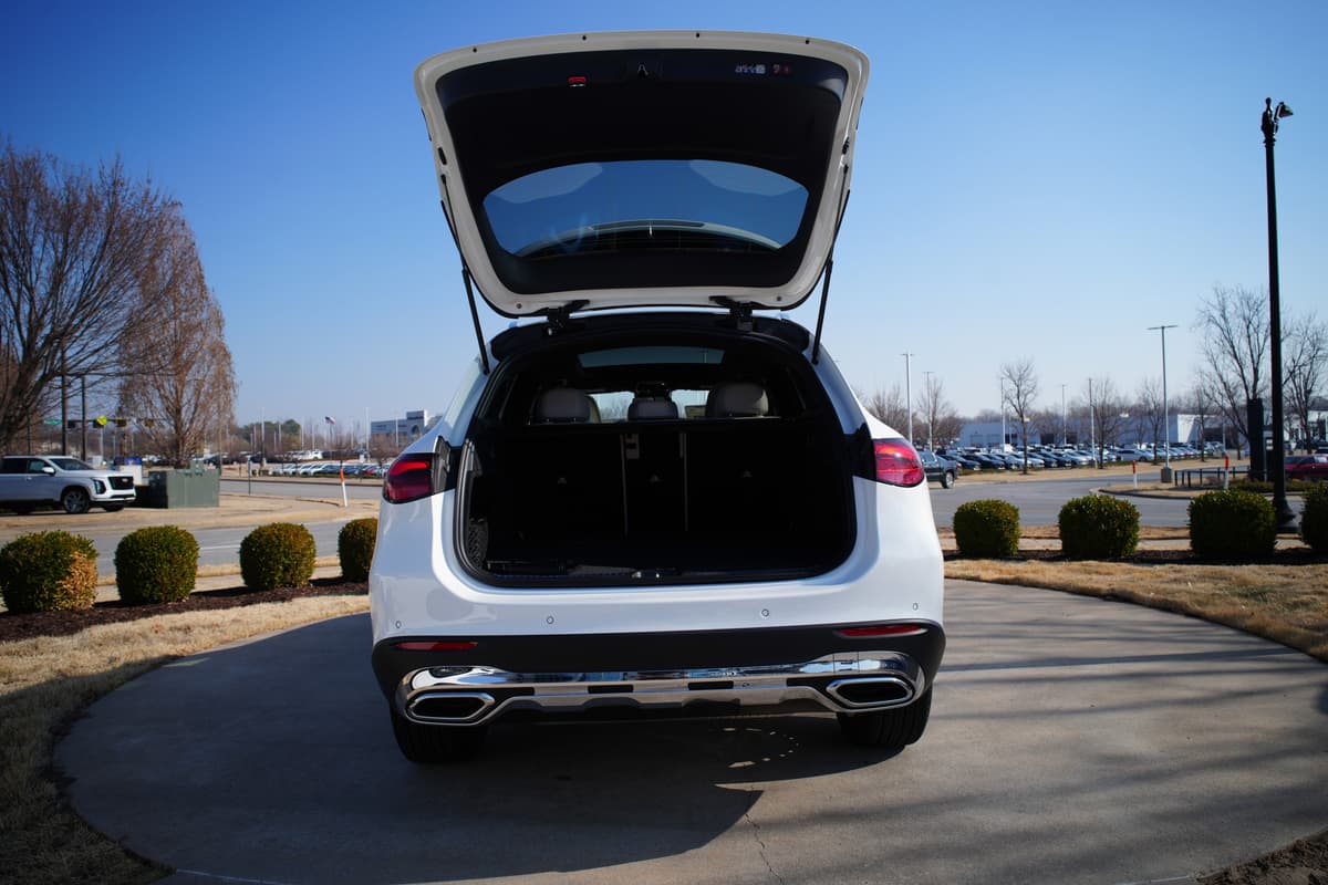 2026 Mercedes-Benz GLC 10