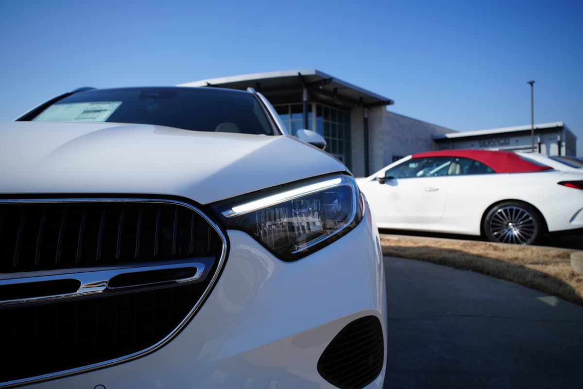 2026 Mercedes-Benz GLC 9