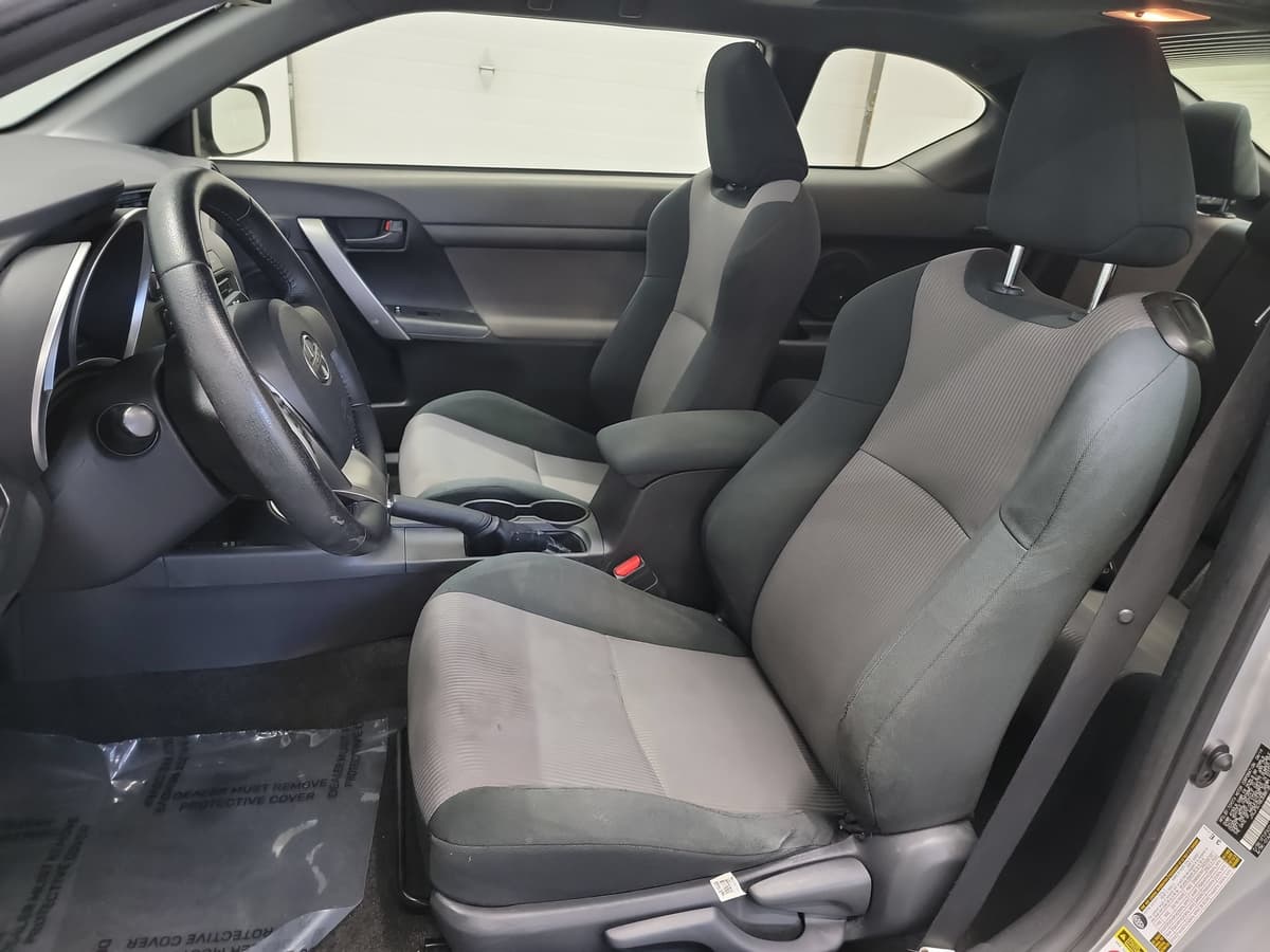 2014 Scion tC 9