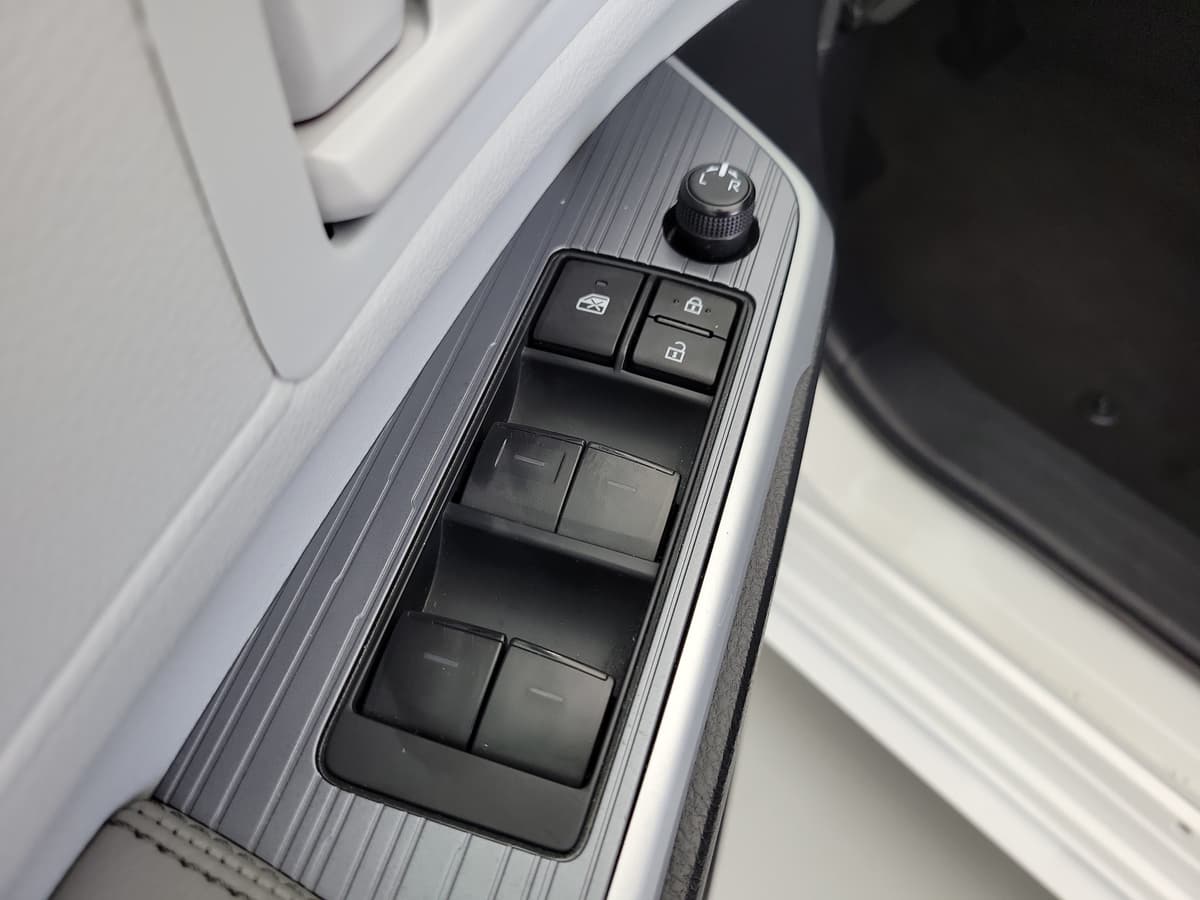 2025 Toyota Sienna 18
