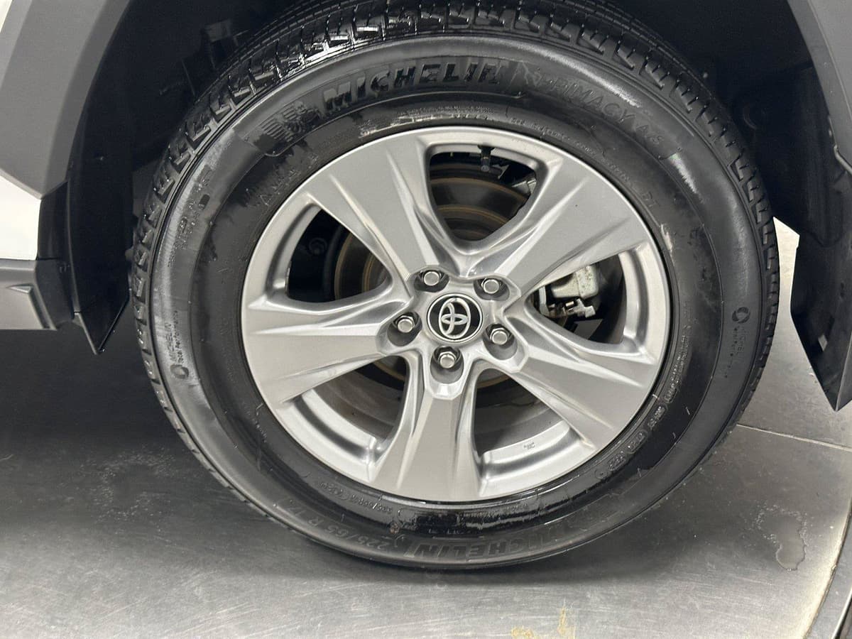 2025 Toyota RAV4 19