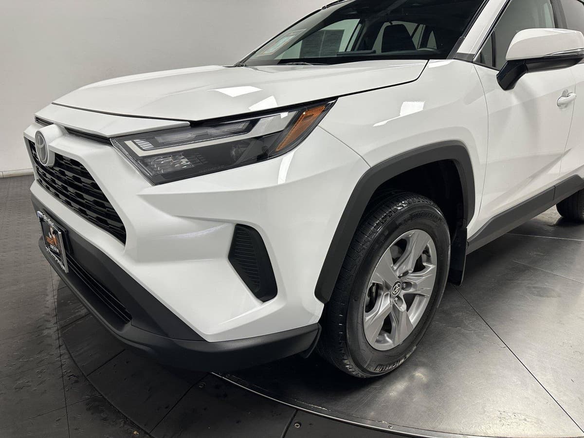2025 Toyota RAV4 7