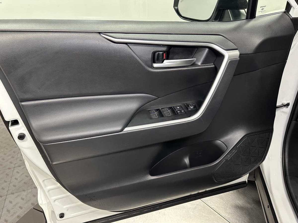 2025 Toyota RAV4 20