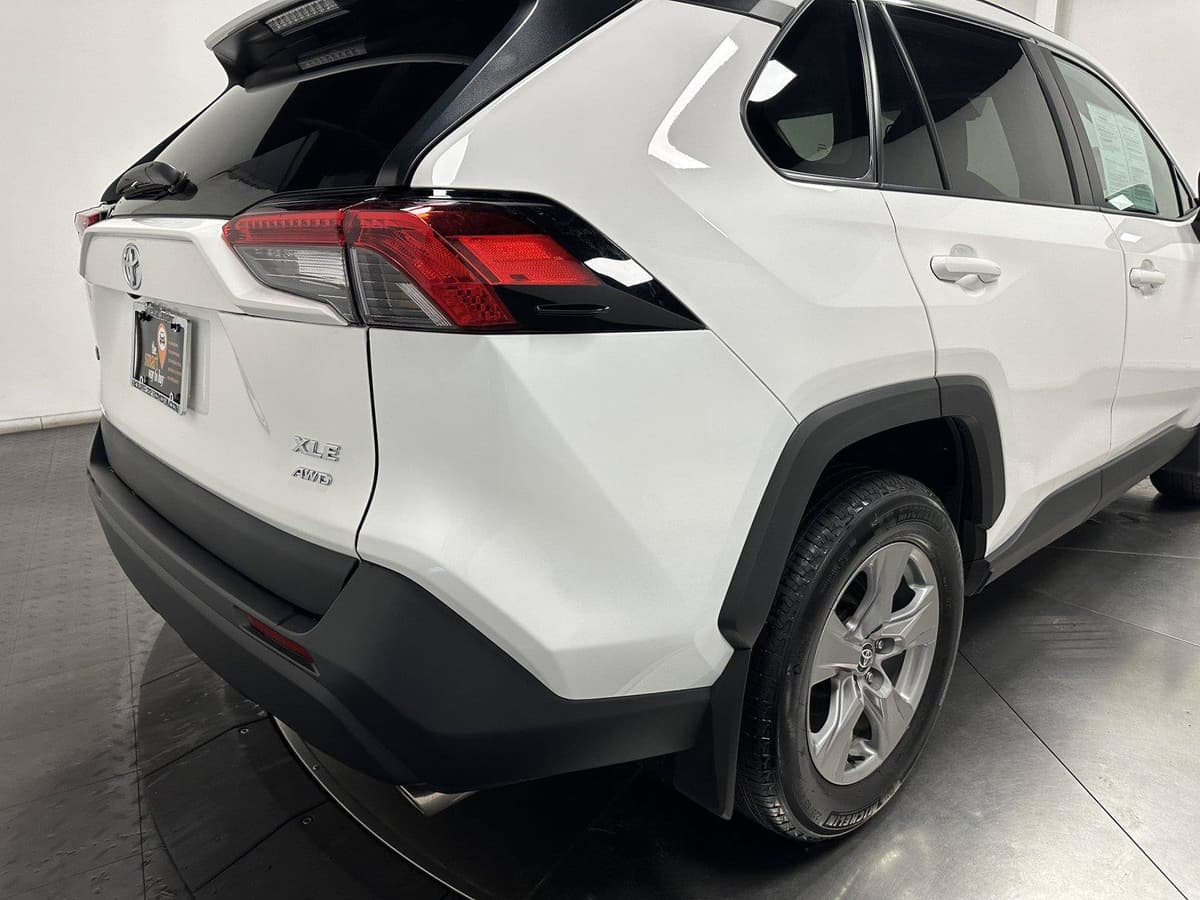 2025 Toyota RAV4 14