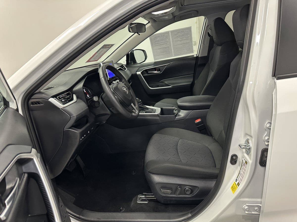 2025 Toyota RAV4 22