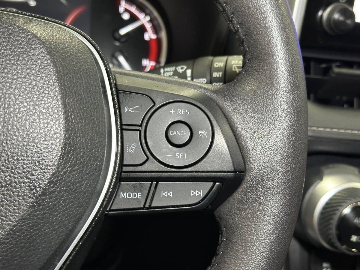 2025 Toyota RAV4 26