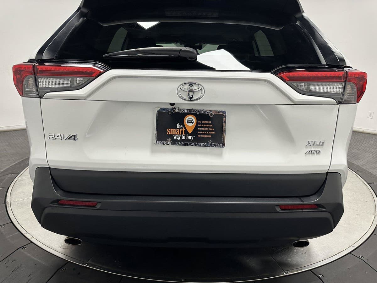 2025 Toyota RAV4 12