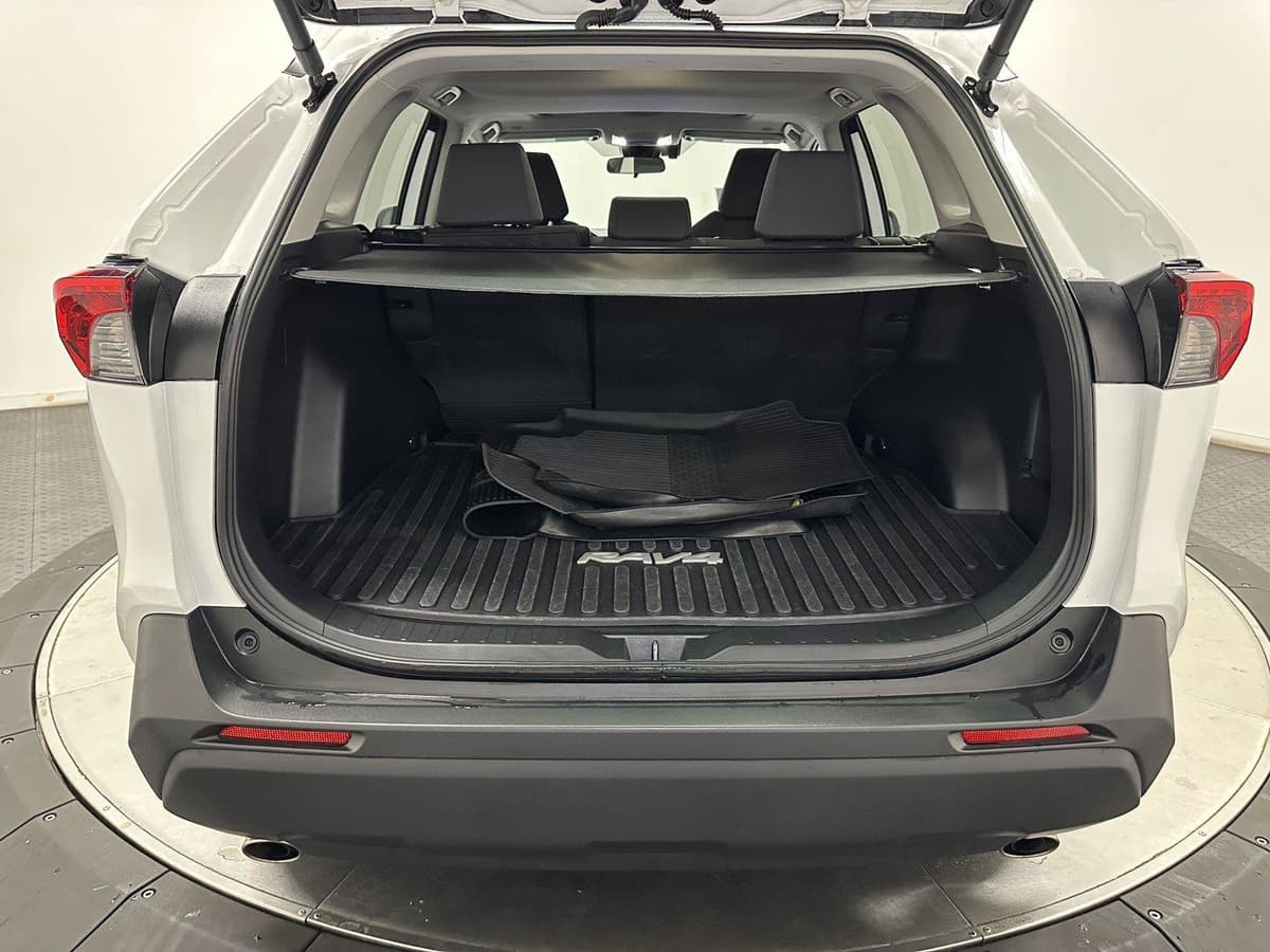 2025 Toyota RAV4 33