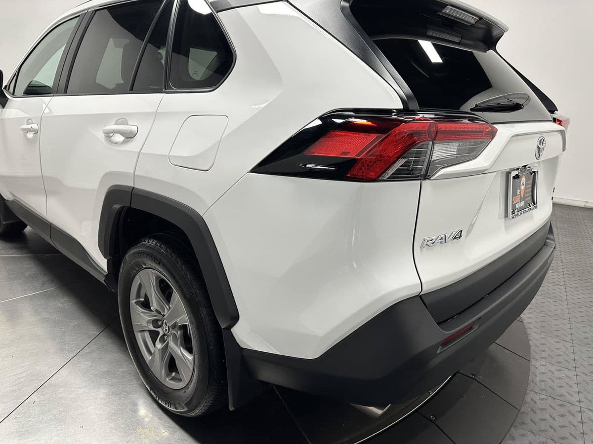 2025 Toyota RAV4 10