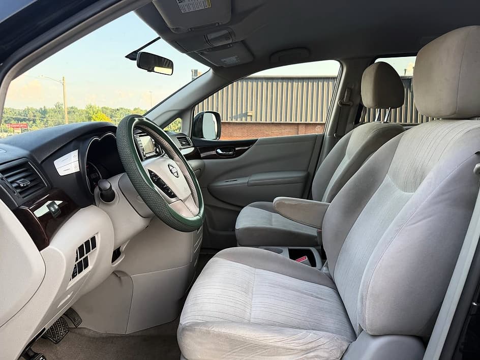 2015 Nissan Quest 14