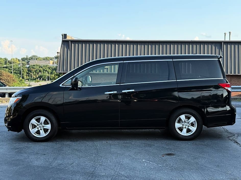 2015 Nissan Quest 11