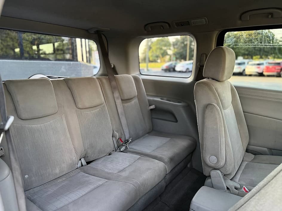 2015 Nissan Quest 21