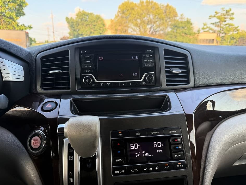 2015 Nissan Quest 25