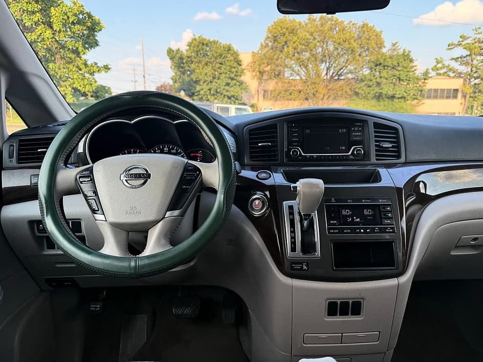 2015 Nissan Quest 31