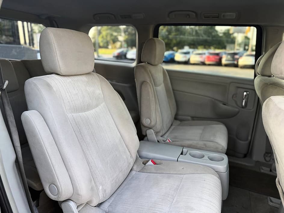 2015 Nissan Quest 22