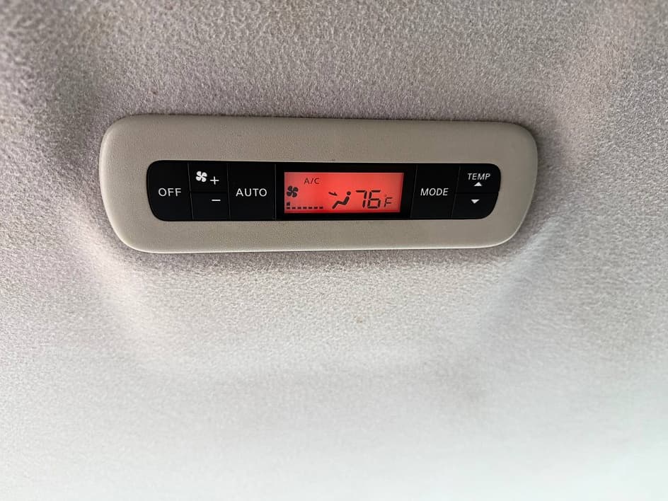 2015 Nissan Quest 30