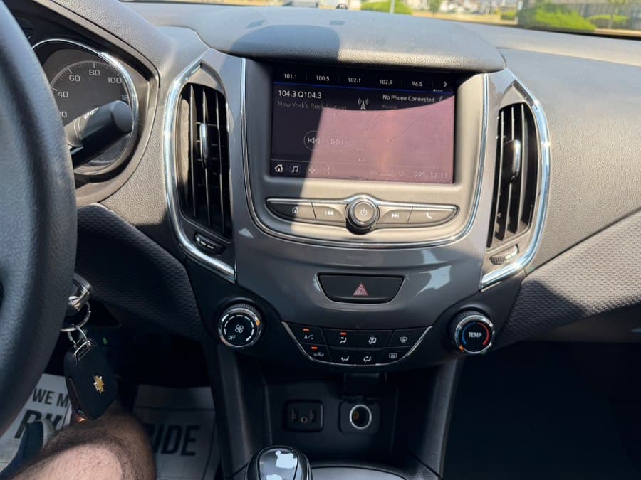 2019 Chevrolet Cruze 11