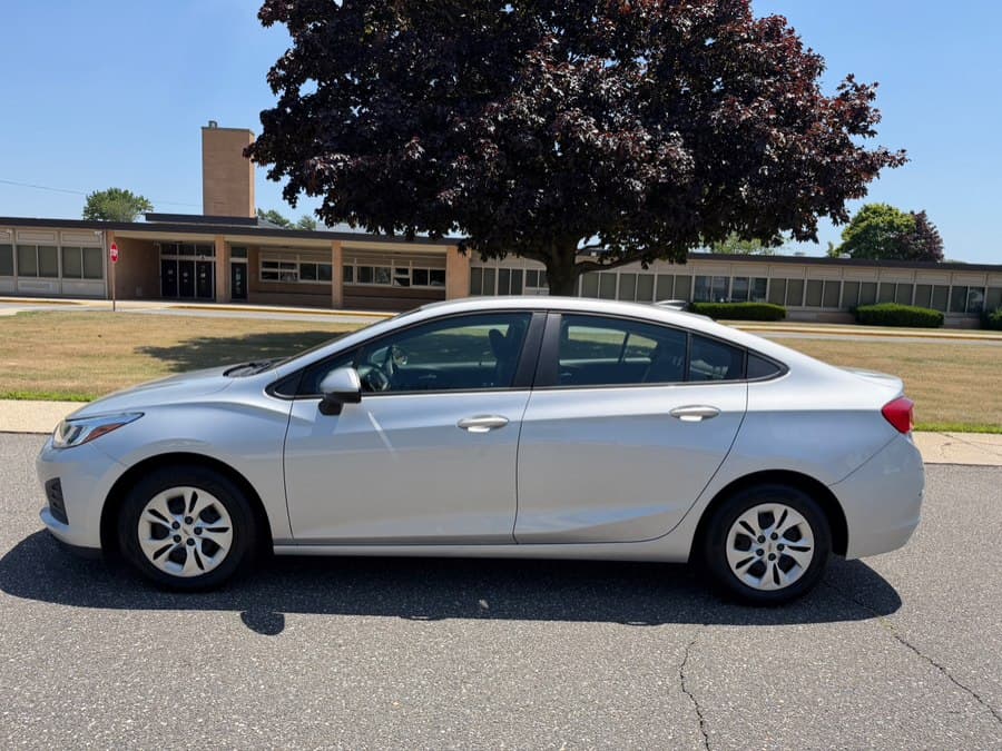 2019 Chevrolet Cruze 8