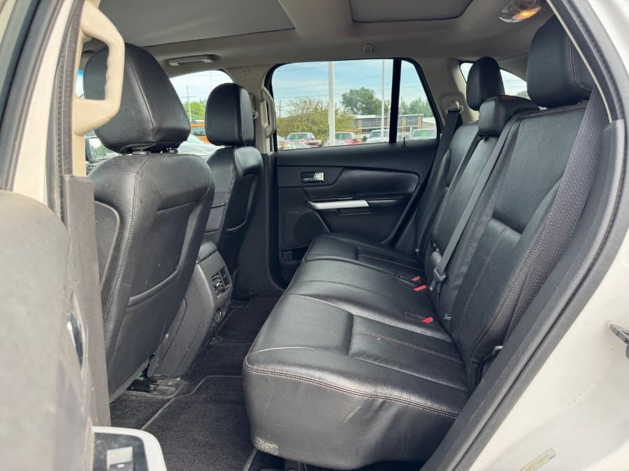 2014 Ford Edge 16