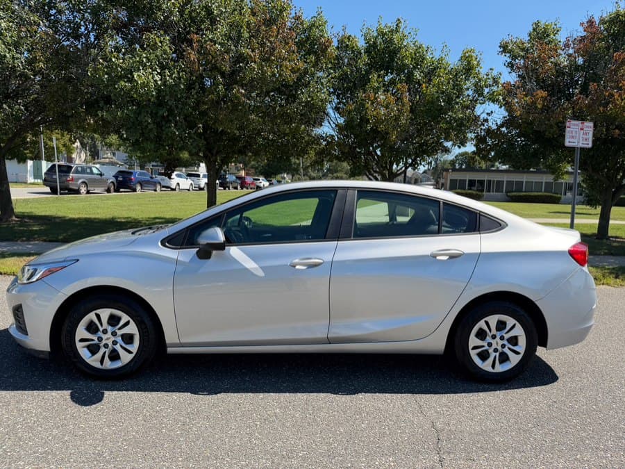 2019 Chevrolet Cruze 8