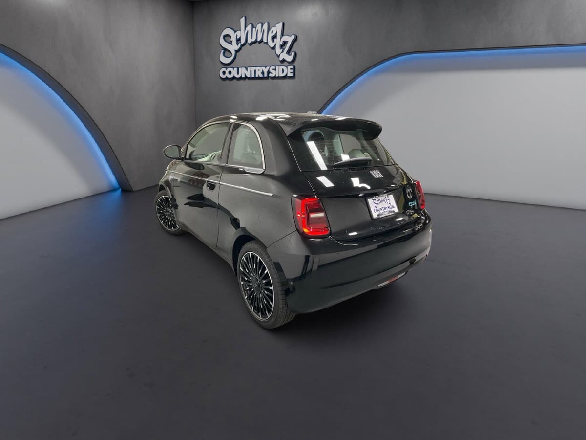 2026 FIAT 500e 8
