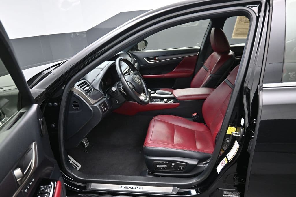 2019 Lexus GS 9