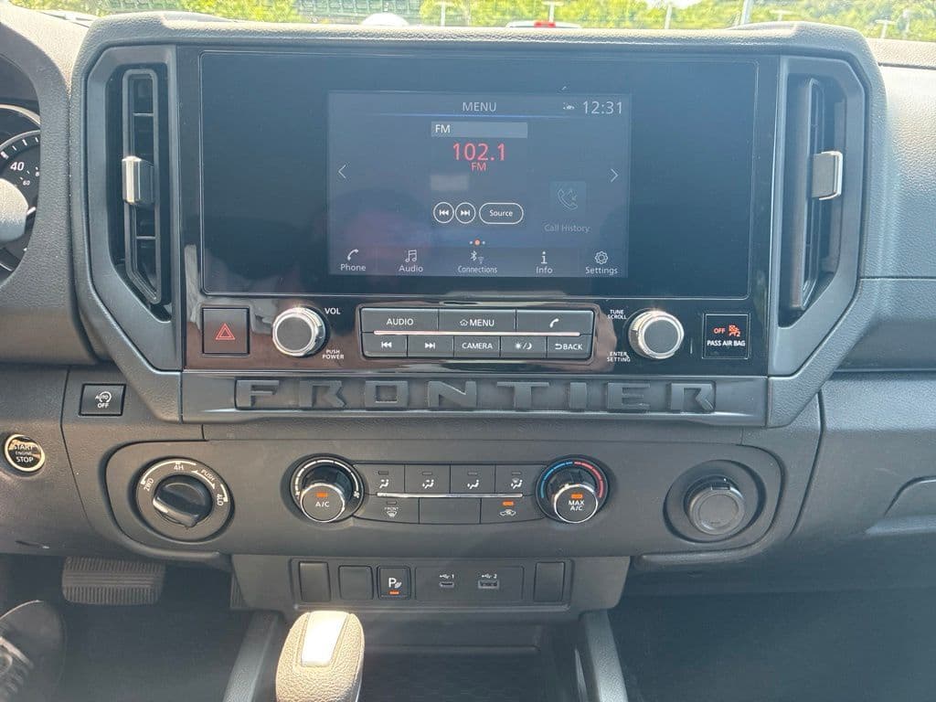 2025 Nissan Frontier 19
